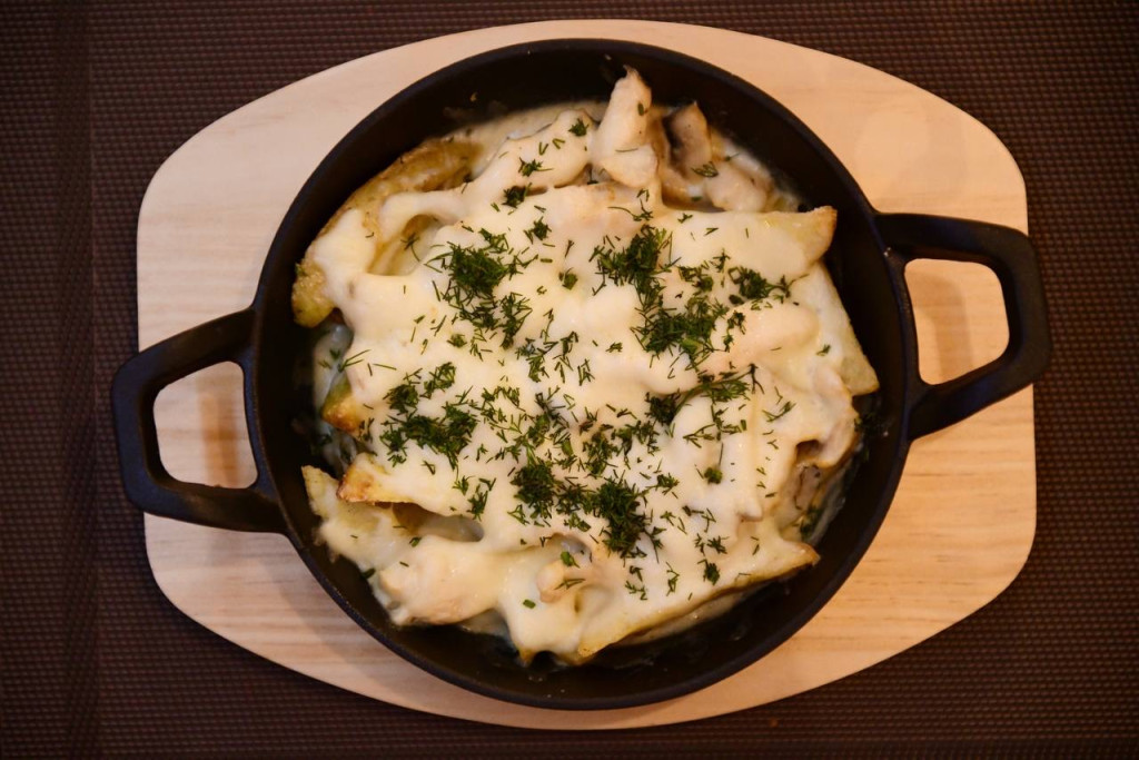 Сковорідка з курячим філе